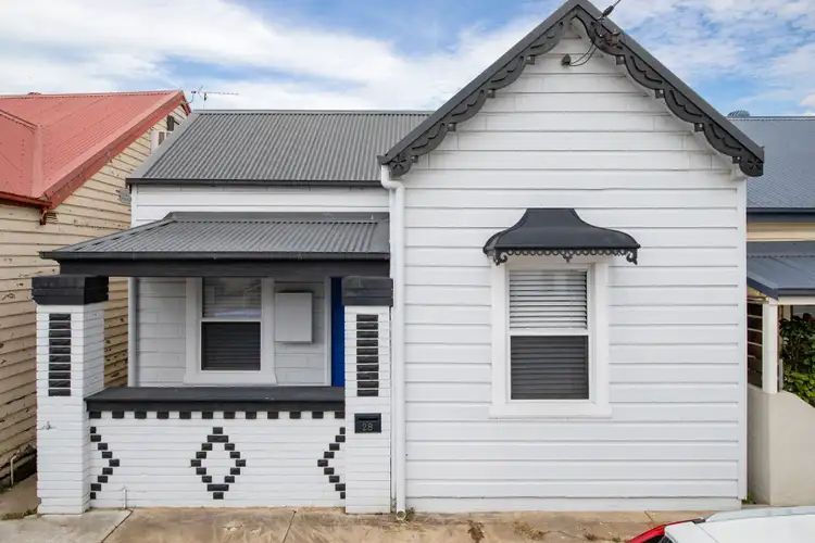 28 Howden Street, Carrington NSW 2294