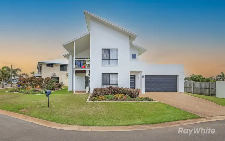 30 Robert John Circuit, Coral Cove QLD 4670