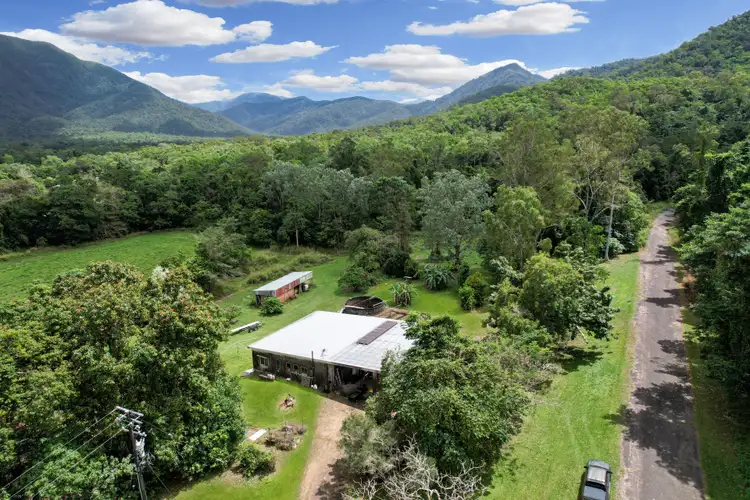 129 Jones Road, Bemerside QLD 4850