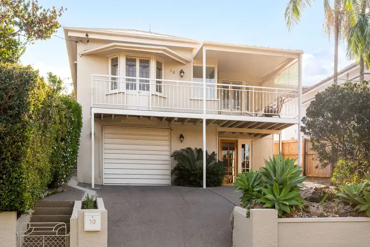 10 Dover Street, Hawthorne QLD 4171