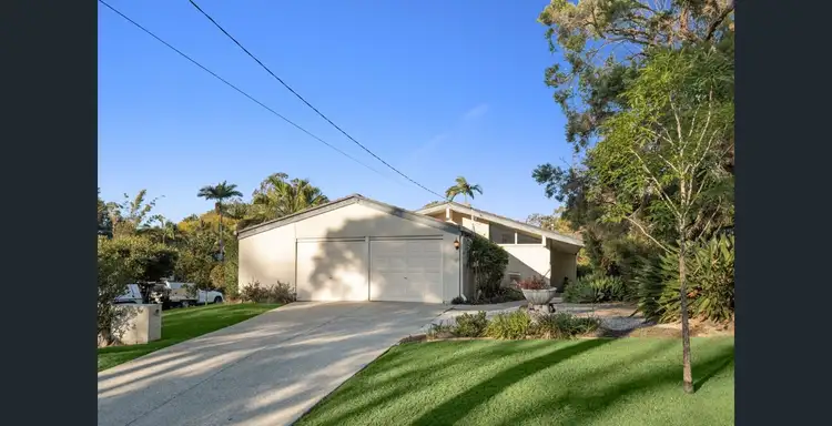 2 Roxburgh Street, Kenmore QLD 4069