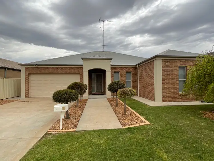 19 Hillam Drive, Griffith NSW 2680