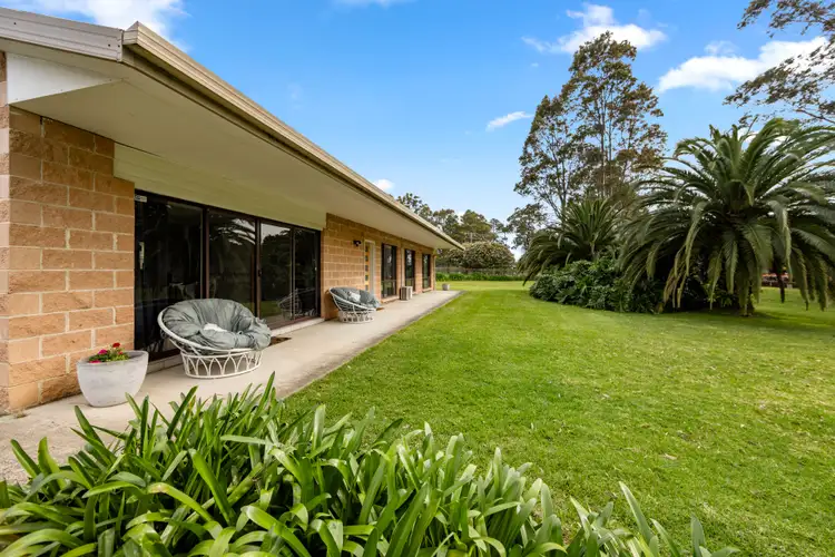 6 Elvin Drive, Bomaderry NSW 2541