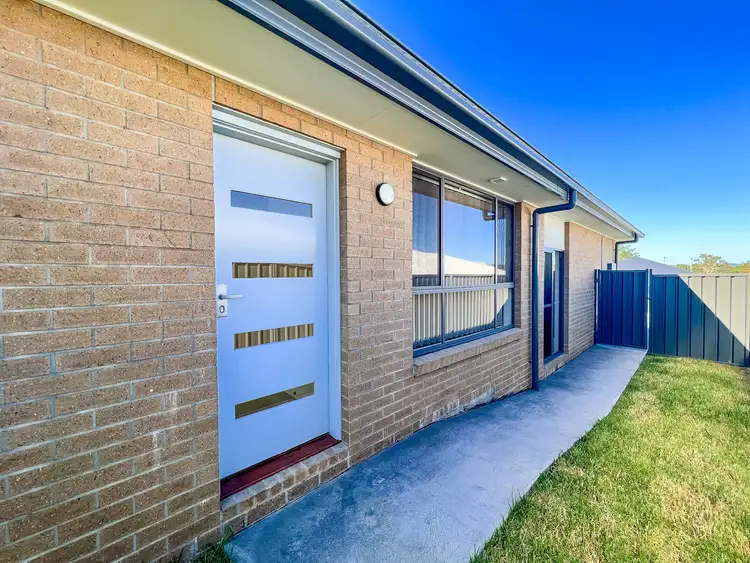 2/27 Pioneer Drive, Morisset NSW 2264