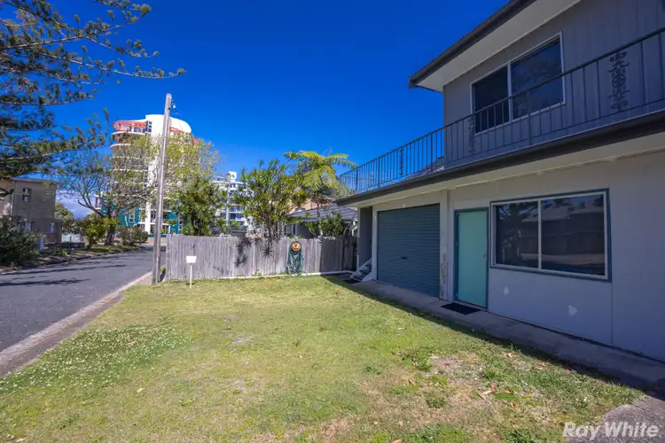 2/6 Manning Lane, Tuncurry NSW 2428