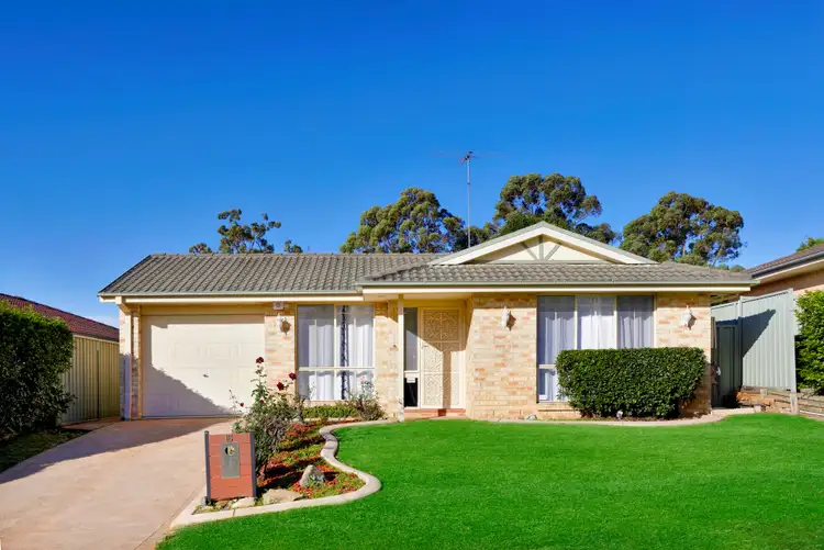 16 Wolara Avenue, Glenmore Park NSW 2745