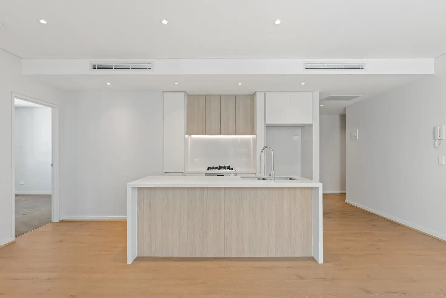 Main view of Homely unit listing, 402/66 Glencoe Street, Sutherland NSW 2232