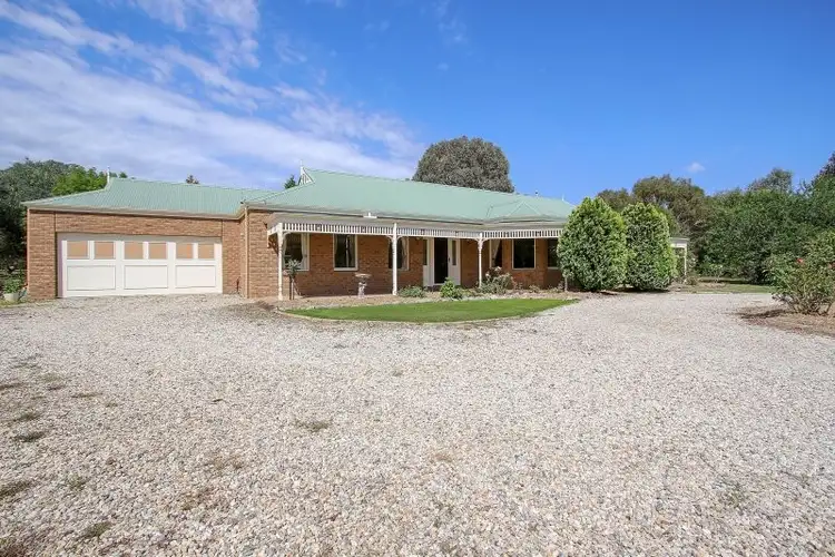 6 Hopwood Road