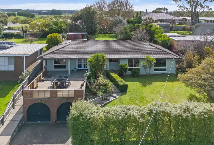 32 Ziegler Parade, Allansford VIC 3277