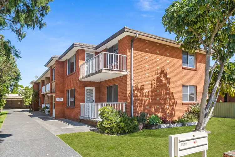 4/10 Peterborough Avenue, Lake Illawarra NSW 2528