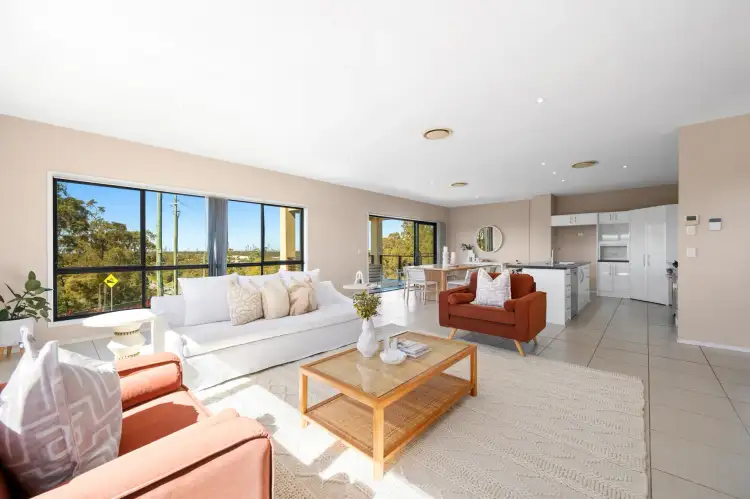 61 Uplands Drive, Parkwood QLD 4214