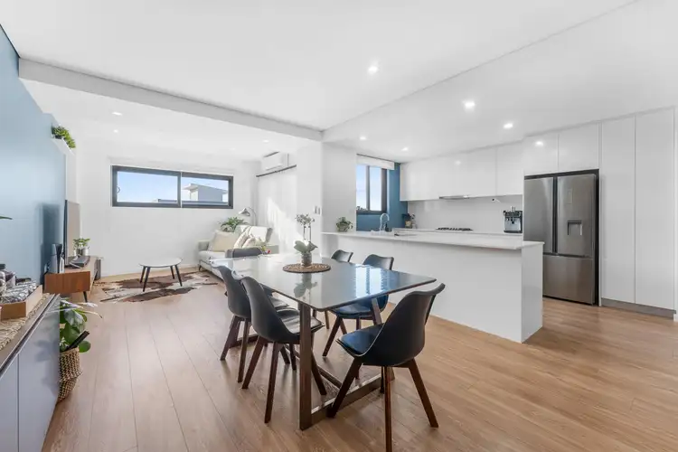 301/2A Cooks Avenue, Canterbury NSW 2193