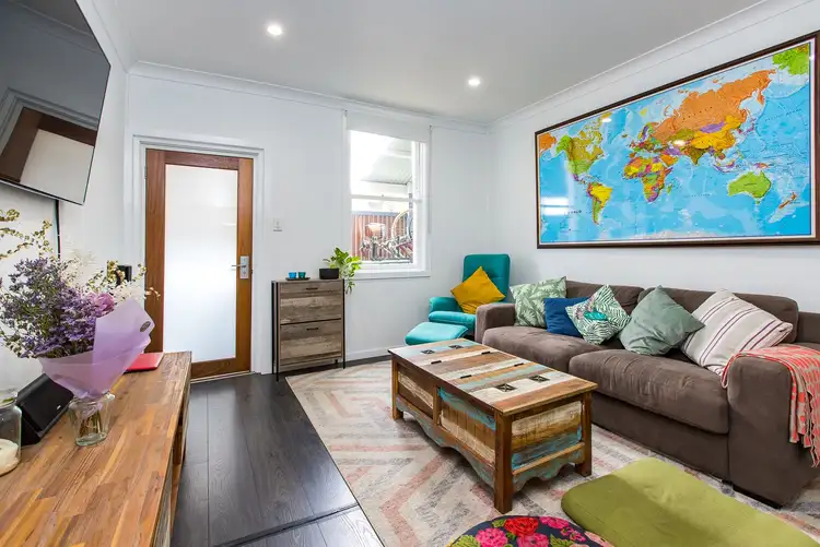 110 Railway Street, Cooks Hill NSW 2300