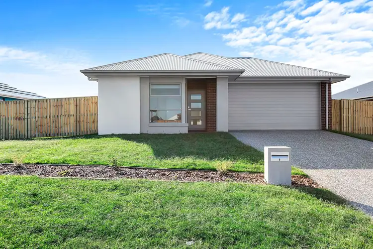 8 Violet Avenue, Kawungan QLD 4655