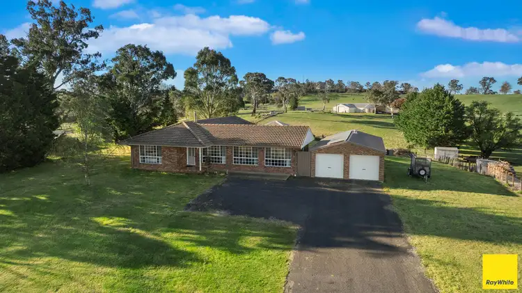 11 Elm Street, Guyra NSW 2365