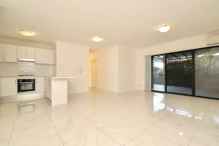 35 Cairds Avenue