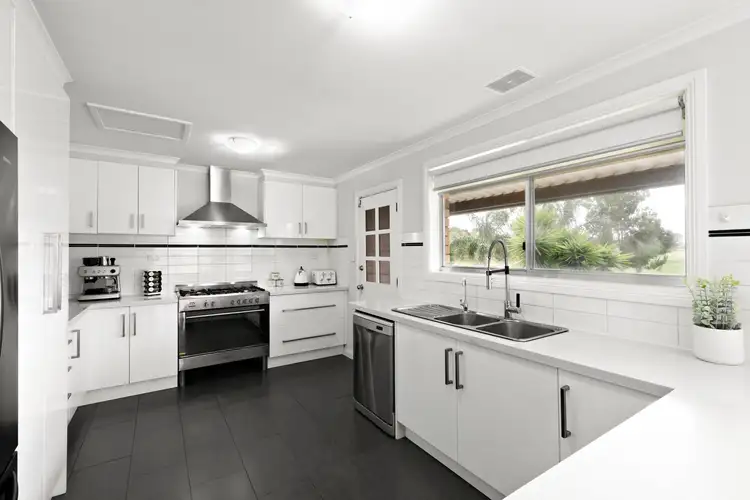 Fifth view of Homely house listing, 172 Darebin Drive, Lalor VIC 3075