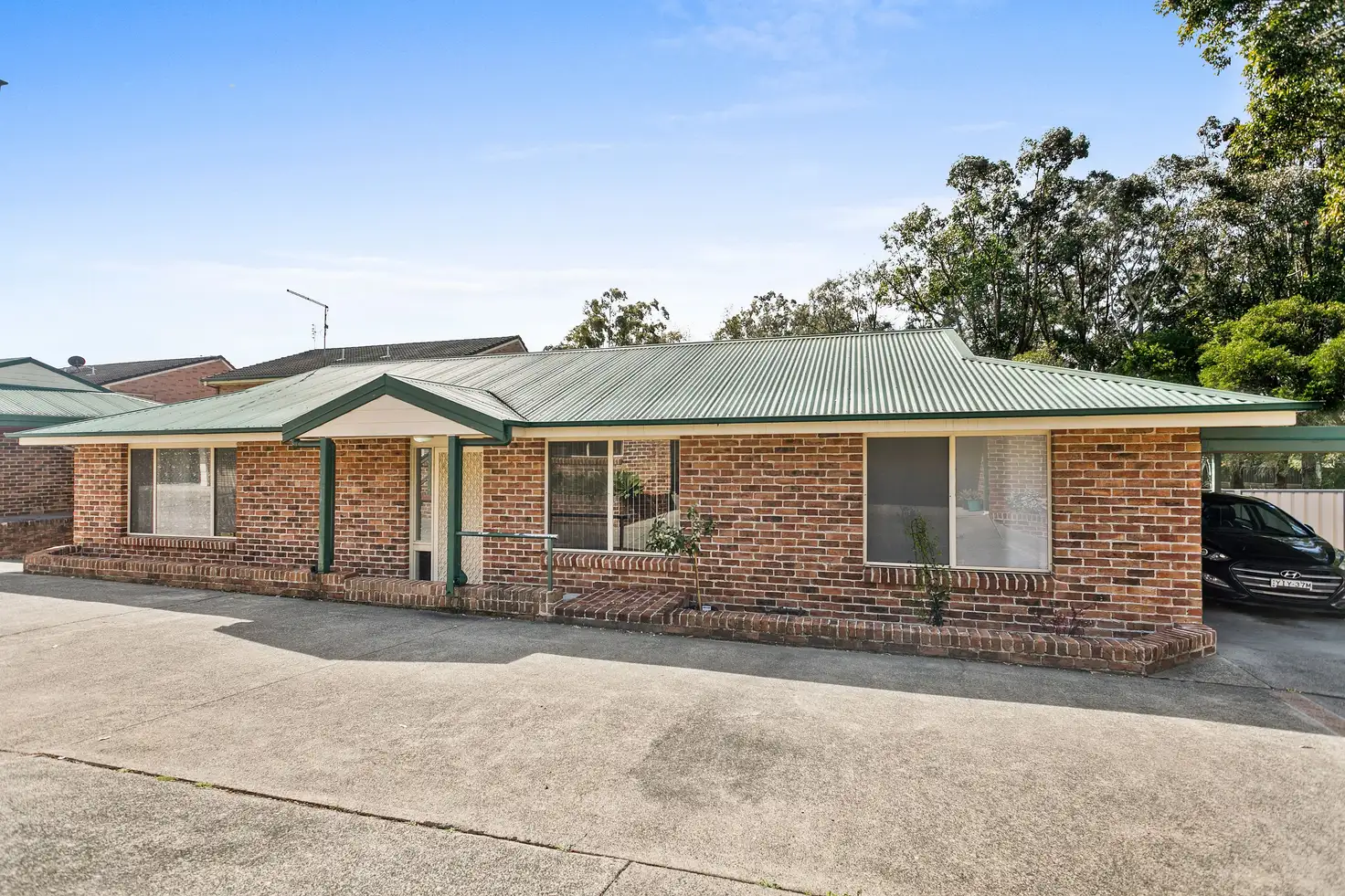 Main view of Homely villa listing, 4/32 Mayfield Circuit, Albion Park NSW 2527