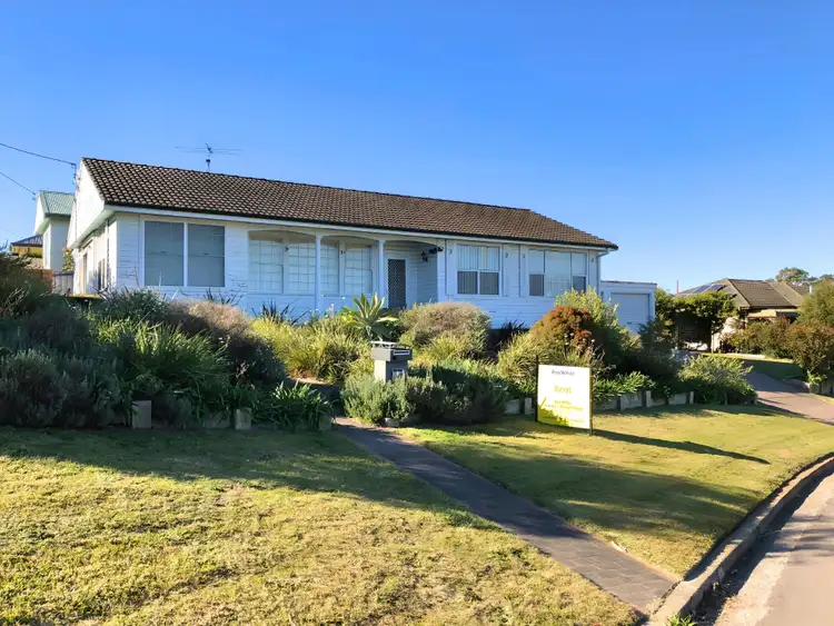 12 Lorraine Street, Charlestown NSW 2290