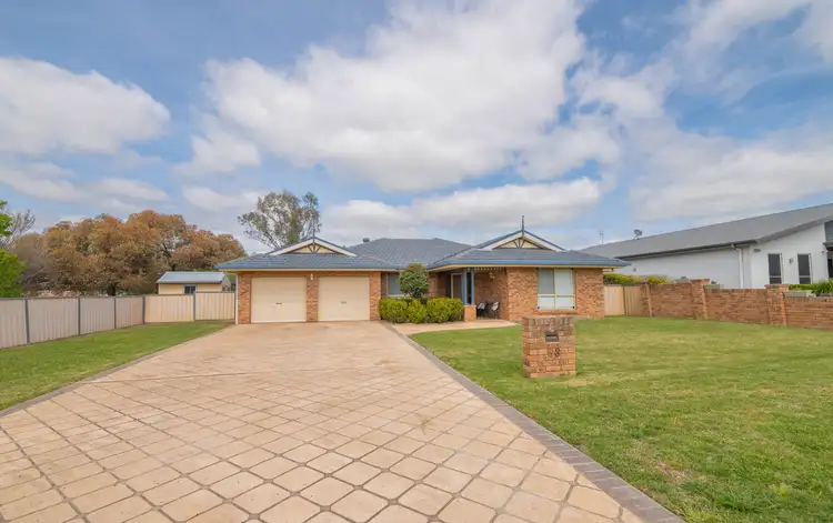 63 Quarry Road, Forbes NSW 2871