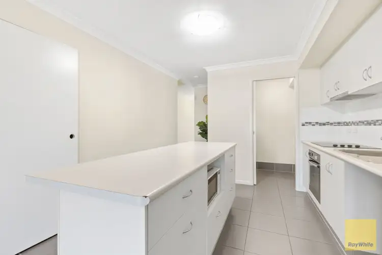 Sixth view of Homely unit listing, 4/18 Theresa Street, Emerald QLD 4720