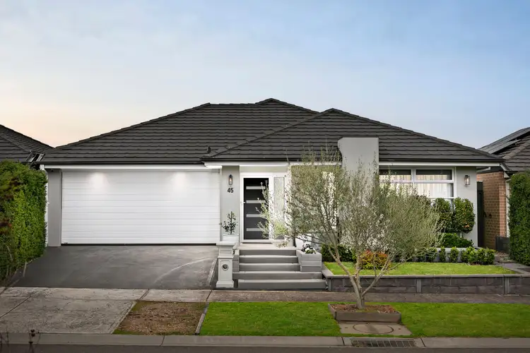 45 Wallflower Close, Craigieburn VIC 3064