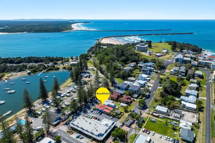 8 Harbour Street, Yamba NSW 2464