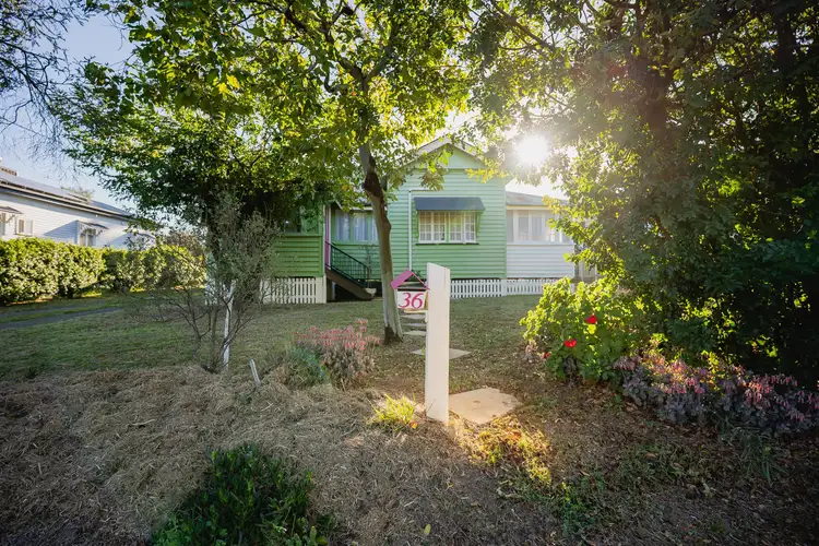 36 Northern Road, Roma QLD 4455