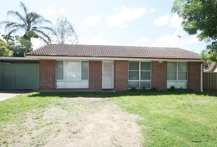 17 Blairgowrie Circuit, St Andrews NSW 2566