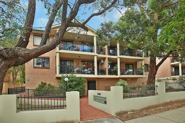 19/8-12 Alexandra Avenue, Westmead NSW 2145