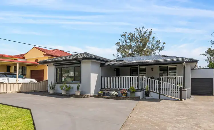 18 Jindalee Avenue, Kanahooka NSW 2530