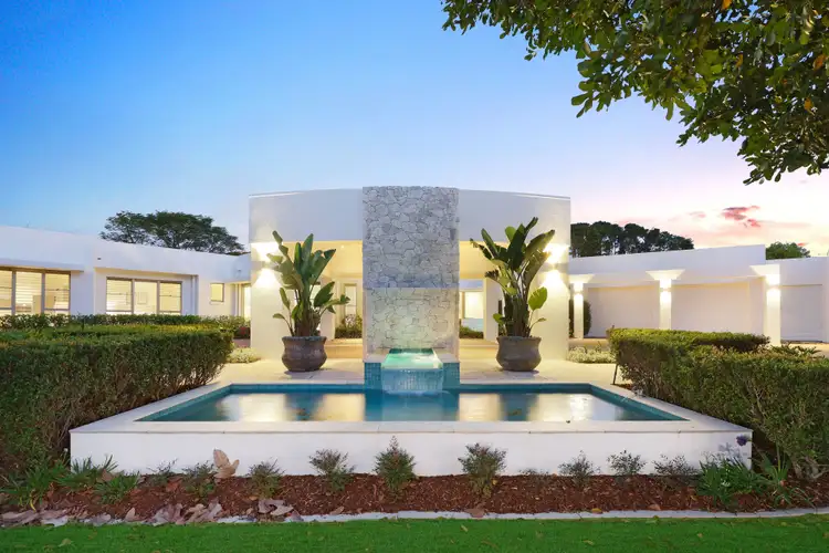 2228 Arnold Palmer Drive, Sanctuary Cove QLD 4212