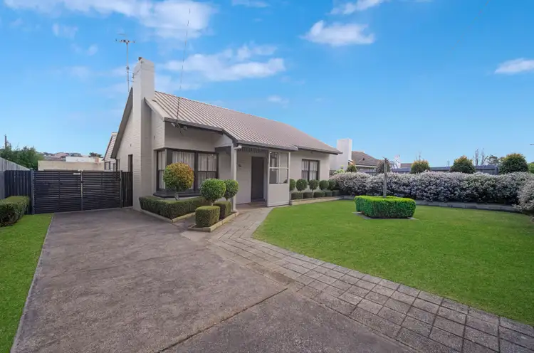 11 Lyndoch Avenue, Warrnambool VIC 3280