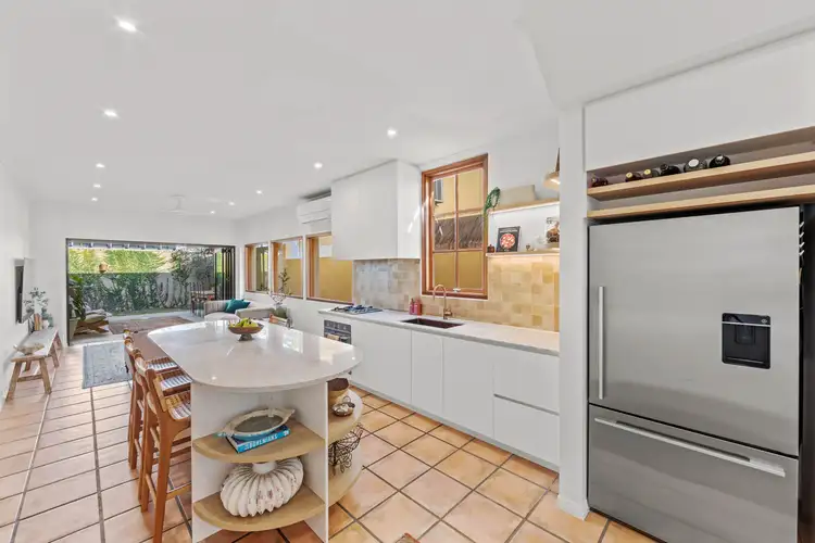 2/36 Alfred Street, Mermaid Beach QLD 4218