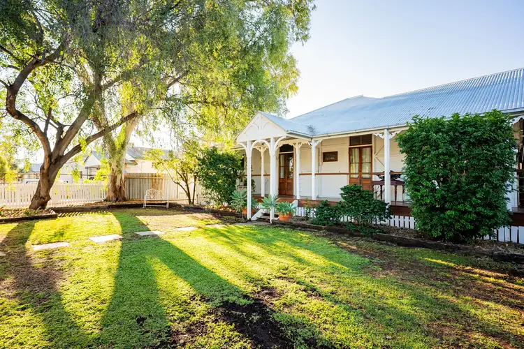 9 Lovell Street, Roma QLD 4455