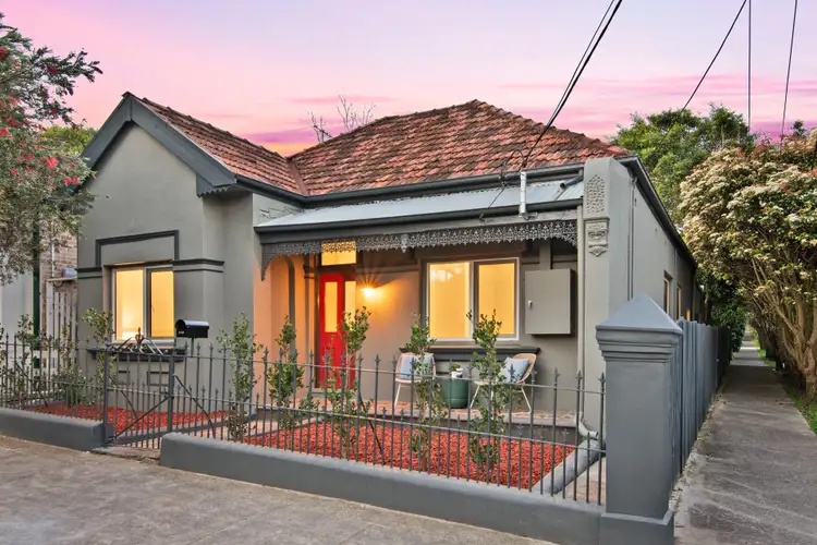 2/49 Newington Road, Marrickville NSW 2204