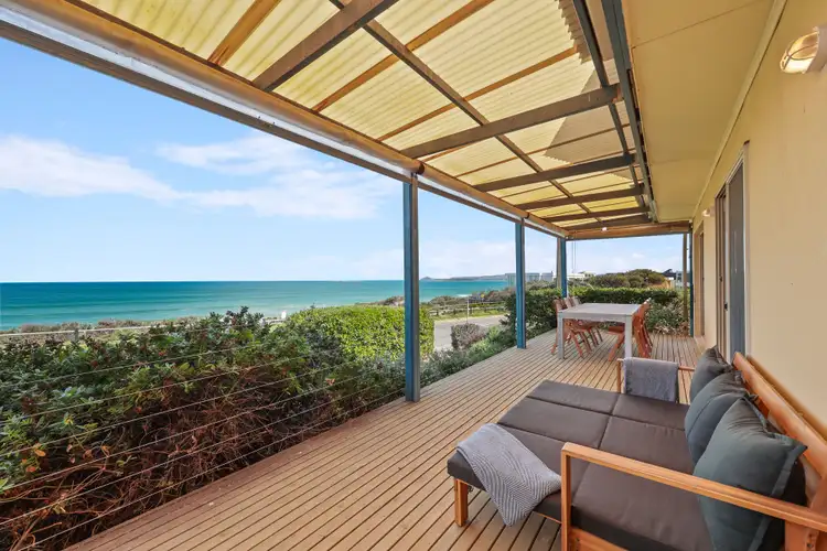 1/8 Railway Terrace, Port Elliot SA 5212