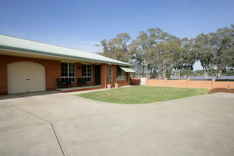2/2 Honeysuckle Place, Lake Albert NSW 2650