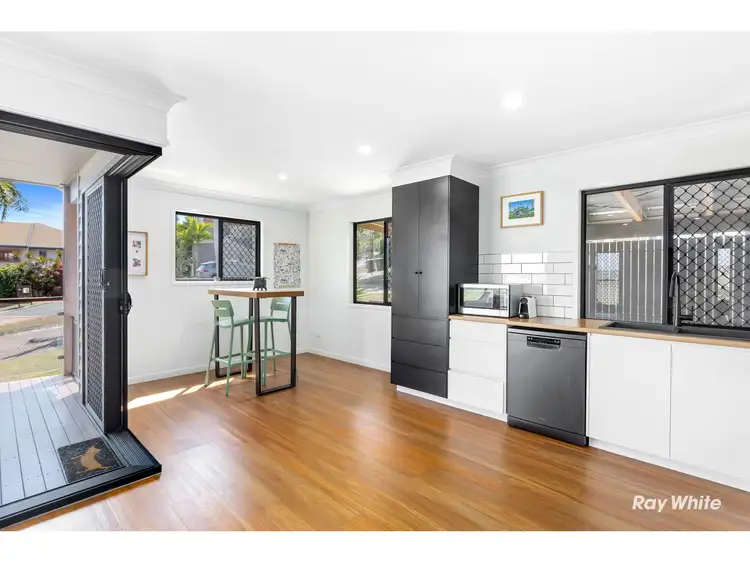 Sixth view of Homely house listing, 5 Sunset Court, Lammermoor QLD 4703