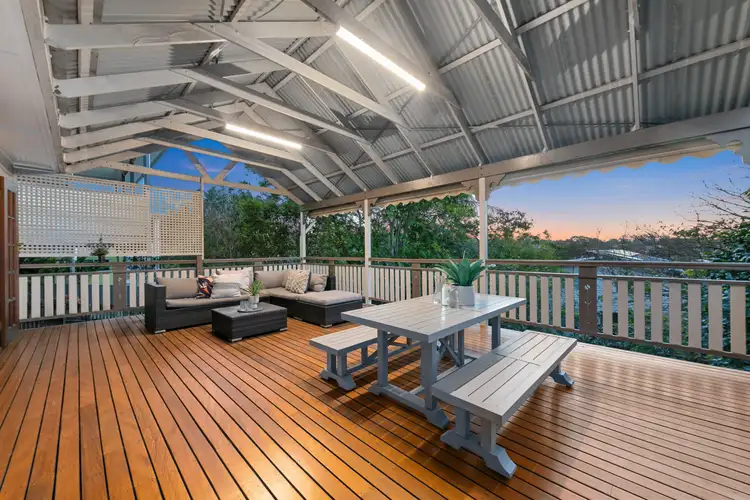 71 EFFINGHAM Street, Tarragindi QLD 4121