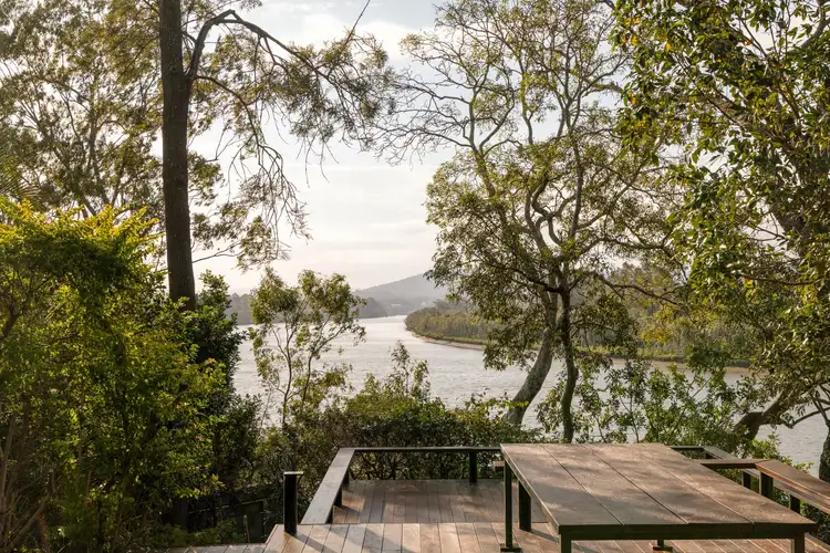 51 King Arthur Terrace, Tennyson QLD 4105
