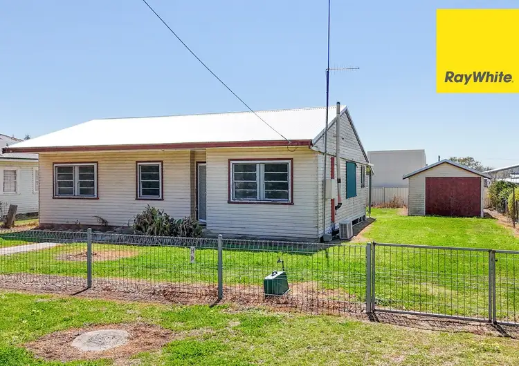 8 Besley Street, Ashford NSW 2361