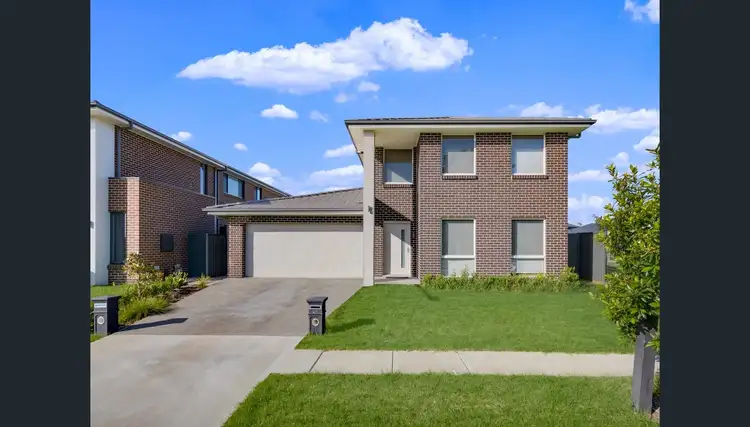 27 Wollahan Avenue, Denham Court NSW 2565