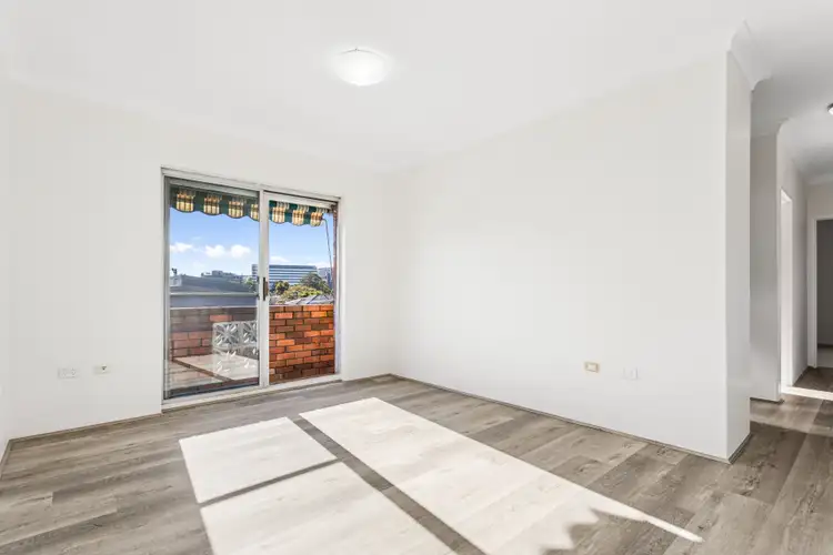 10/4 Macintosh Street, Mascot NSW 2020