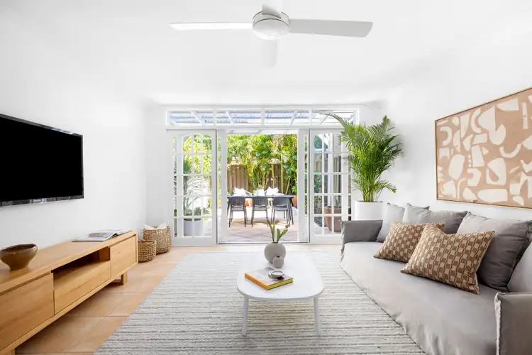 76B Undercliff Street