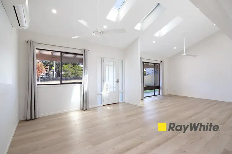 9 Waroon Avenue, Berkeley Vale NSW 2261