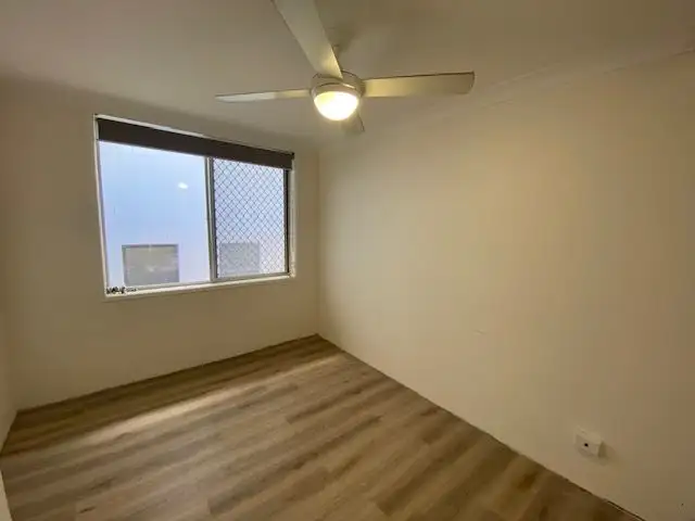 Fourth view of Homely unit listing, 2/4 Marine Parade, Miami QLD 4220