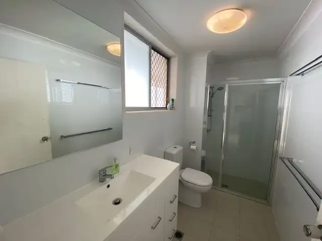Fifth view of Homely unit listing, 2/4 Marine Parade, Miami QLD 4220