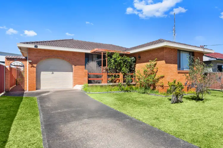 13 Madden Street, Oak Flats NSW 2529