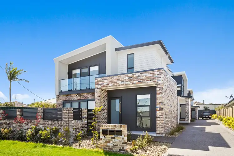 1 & 2/19 King Street, Lake Illawarra NSW 2528